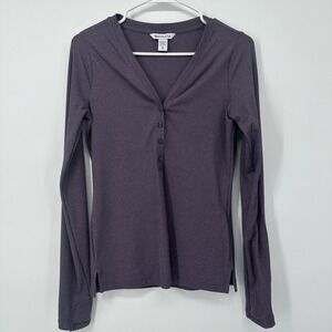 Athleta Uptempo Ribbed Henley Long Sleeve Shirt Womens‎ Size XS Purple Top